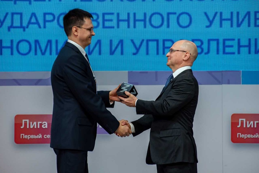  Преподаватель НГУЭУ победил во Всероссийском конкурсе «Лига Лекторов» 