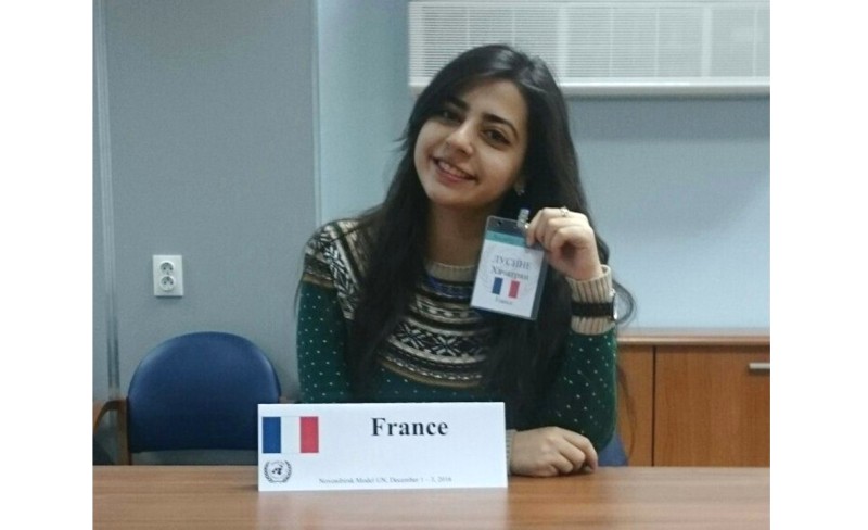 Студенты НГУЭУ заняли призовые места в областном конкурсе на французском языке
