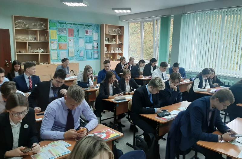 ФКЭиП инициировал работу по профориентации школьников 