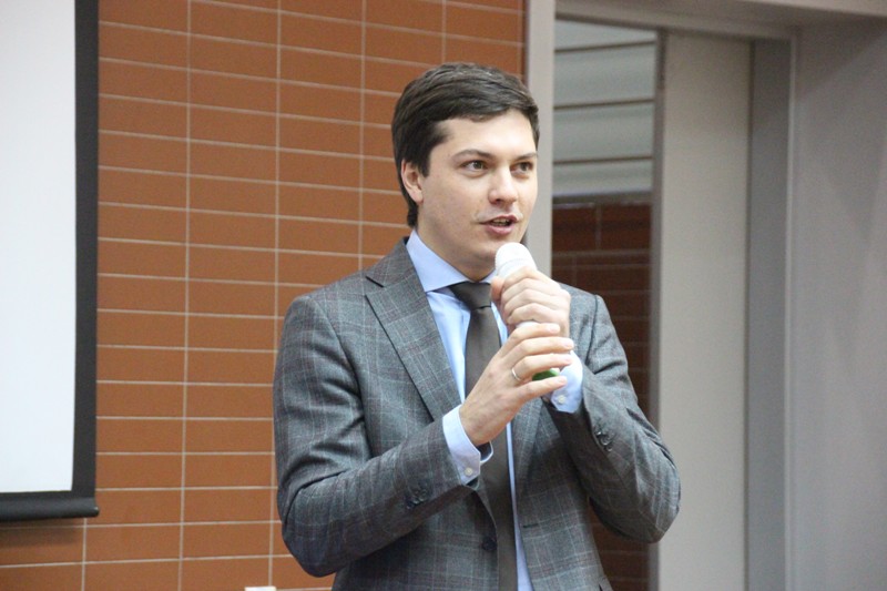 Вице-мэр Новосибирска Артем Скатов ответил на вопросы студентов НГУЭУ