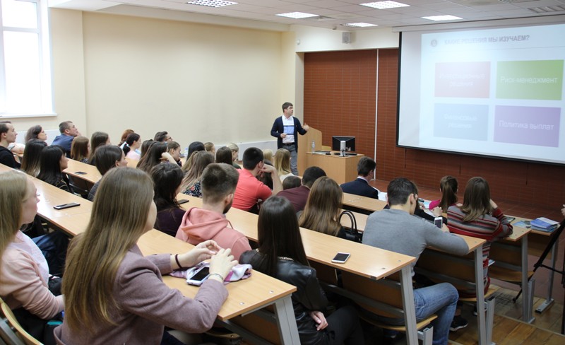 Преподаватели Высшей школы экономики провели открытые лекции в НГУЭУ
