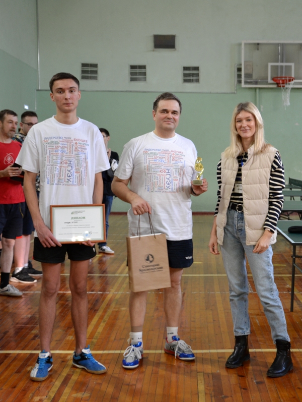 НГУЭУ занял первое место в турнире по настольному теннису среди членов Новосибирского Банковского клуба 
