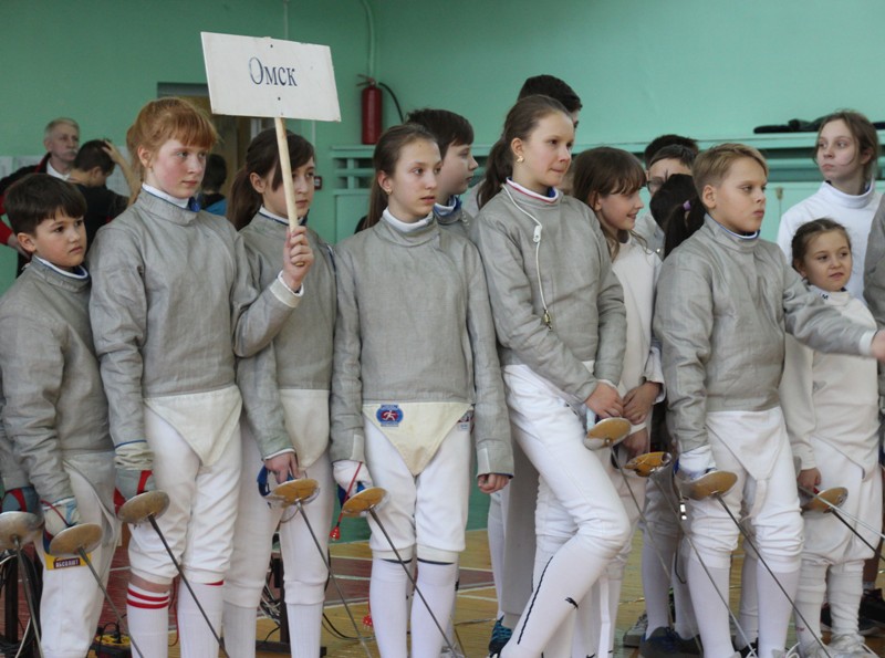 В НГУЭУ прошел III Сибирский фестиваль фехтования среди школьников