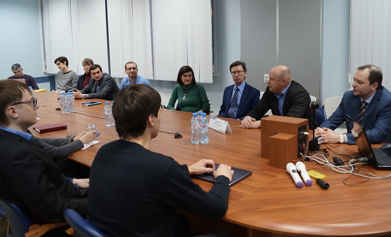 Член Попечительского совета Сергей Белоконев встретился с молодыми кандидатами наук и аспирантами НГУЭУ
