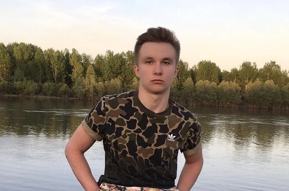  Студент НГУЭУ Богдан Евстафьев спас восьмилетнего мальчика на пляже «Звезда»