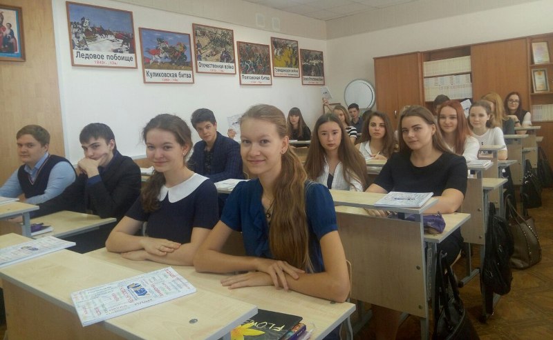В лицее «Надежда Сибири» прошли первые занятия для зачисленных в профильные классы НГУЭУ